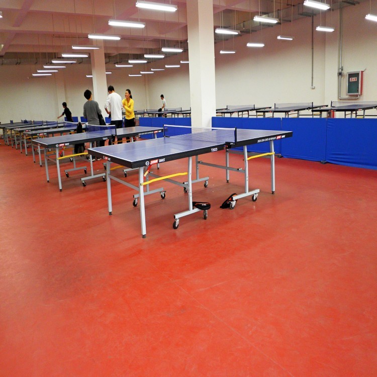 乒乓球场专用塑胶地板施工-训练场塑胶地板-青岛奥润佳塑胶厂家