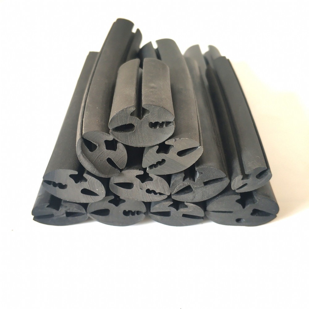 供应橡塑PVC三口各种大小尺寸密封条 