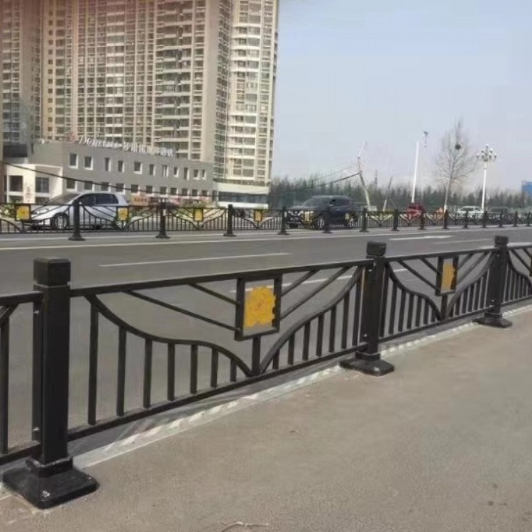 金路护栏厂家批发定制南京玄武区道路市政护栏 花式道路护栏 文化道路隔离栏 城市护栏