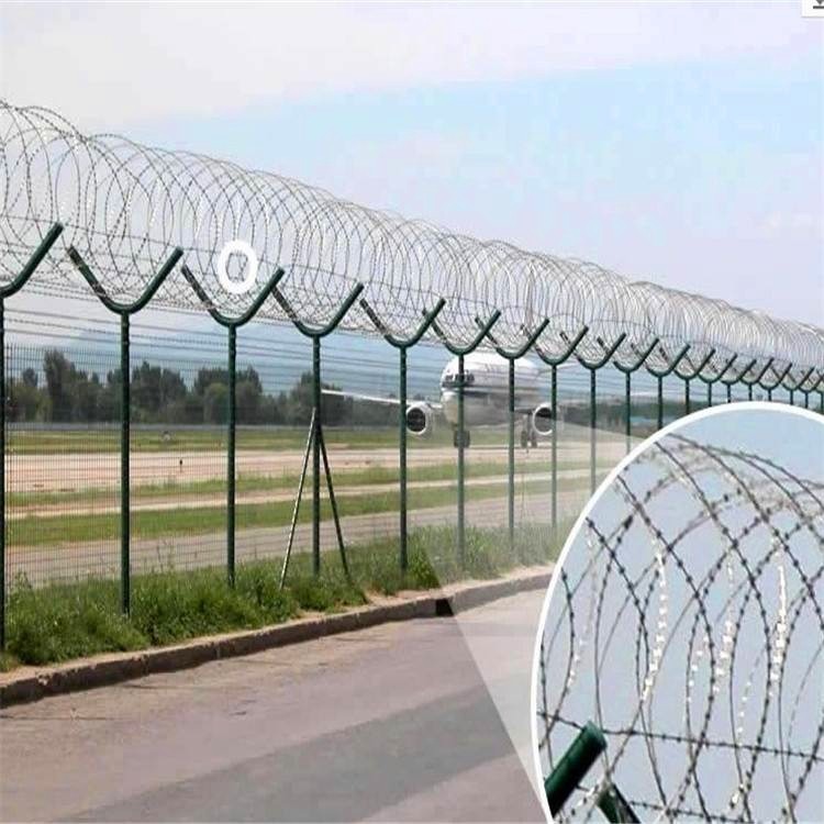 厂家批发Y型柱防护网机场护栏网 定制铁丝丝网草原网桃型柱护栏网