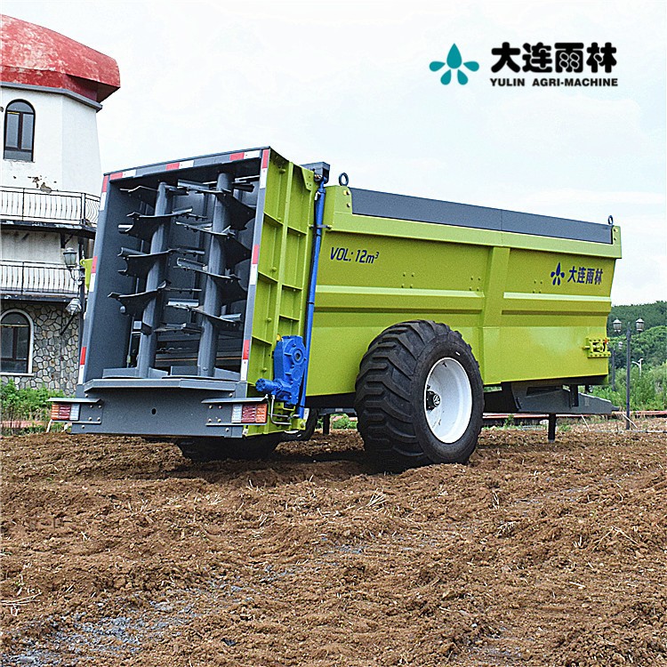 厂家直销 固体肥施肥机械 大型拖拉机头带撒肥机